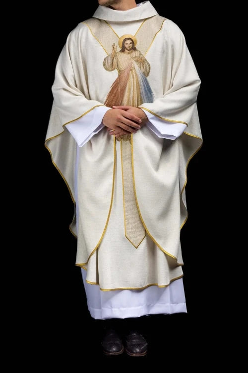 Ecru Chasuble with embroidered image of the Divine Mercy — fabric detail