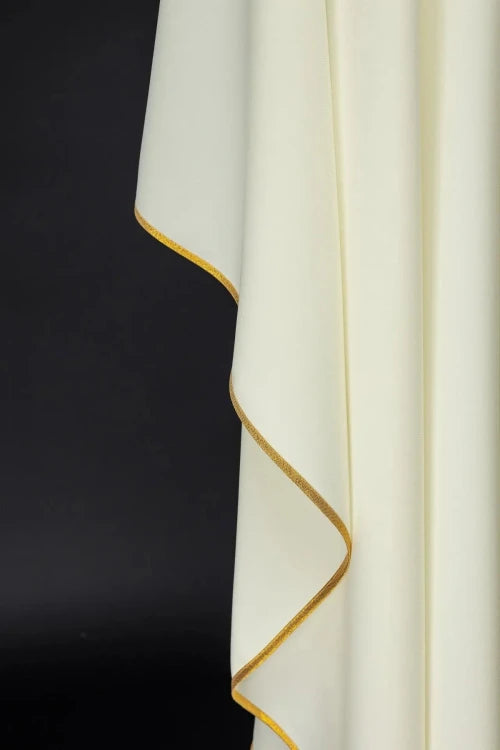 Ecru Chasuble with embroidered Holy Family image for Christmas – Variant III — close-up detail