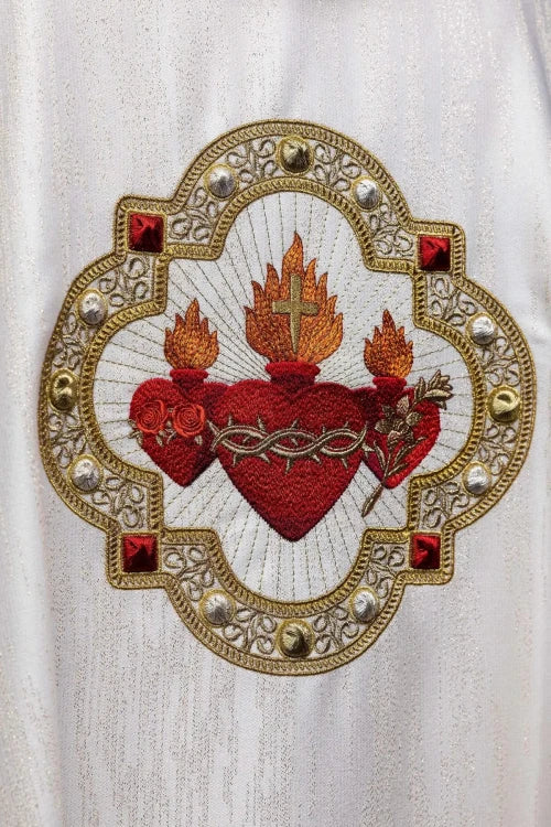 Ecru Chasuble with embroidered image of the Three Hearts — decoration detail