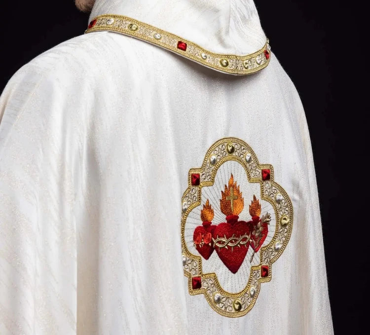 Ecru Chasuble with embroidered image of the Three Hearts — collar detail