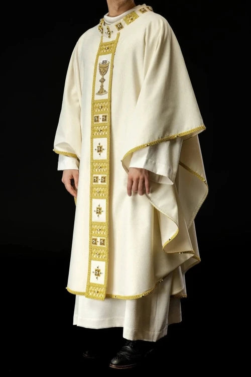 Ecru Chasuble with hand-applied natural-stone decoration – Variant III — gallery view 11