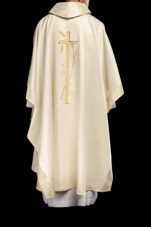 Ecru Chasuble with wheat and cross embroidery — fabric detail