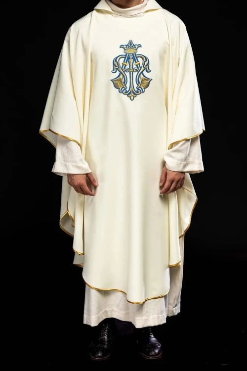 Ecru Chasuble with Marian embroidery and wide collar — decoration detail