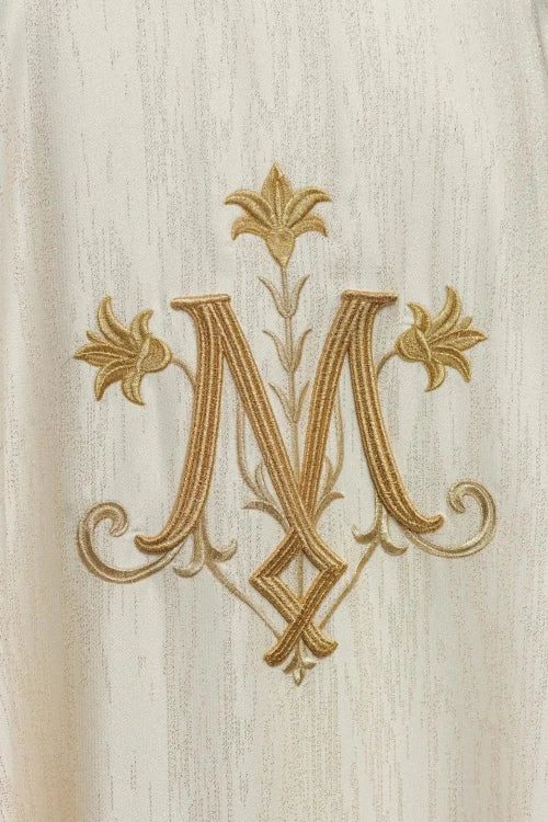 Ecru Chasuble with Marian embroidery – Variant II — decoration detail
