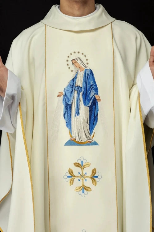 Ecru Chasuble with Marian embroidery – Variant III — fabric detail