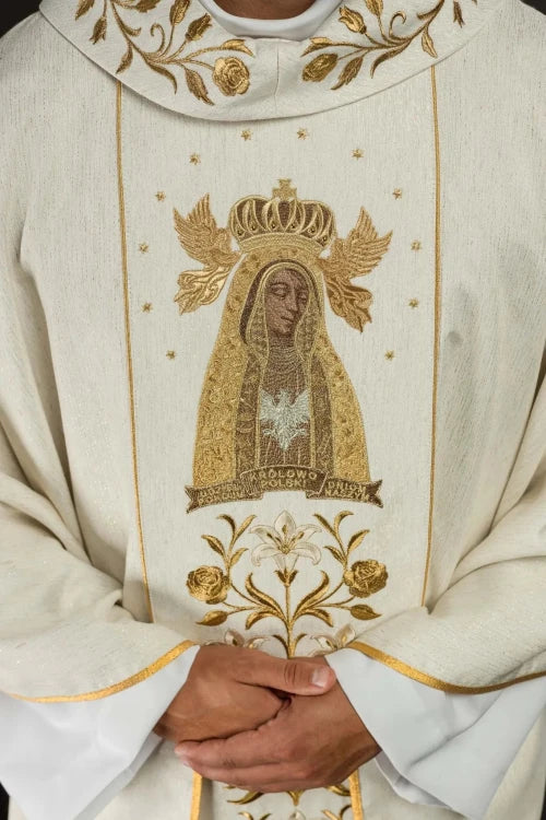 Ecru Chasuble with image of Our Lady of Licheń — decoration detail