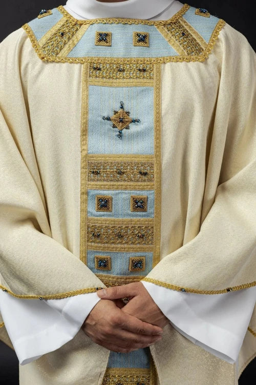 Ecru Chasuble with hand-applied Marian decoration with natural stones — decoration detail