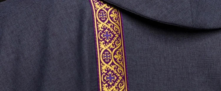 Purple Chasuble with cross motif on a jacquard band - Variant II - gallery view 5