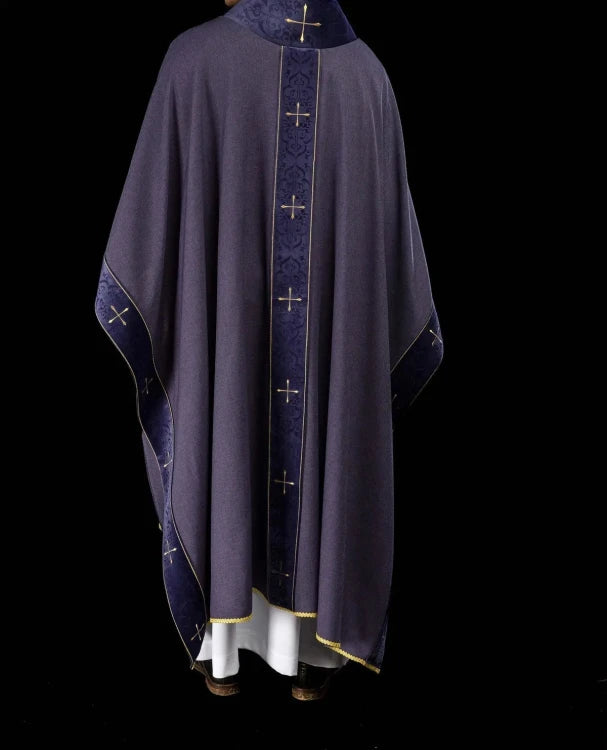 Purple Chasuble with embroidered band and cross-decorated collar - gallery view 7