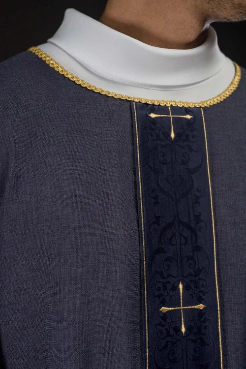Purple Chasuble with embroidered band and cross - Variant I - gallery view 3