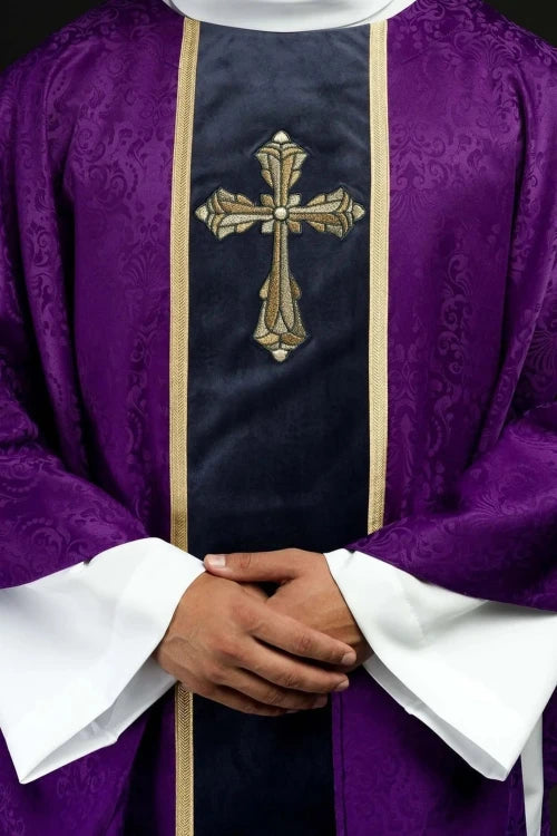 Purple Chasuble with embroidered band with cross motif - Variant I - gallery view 1