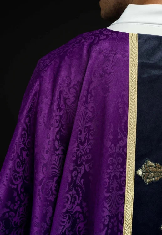 Purple Chasuble with embroidered band with cross motif - Variant I - gallery view 6
