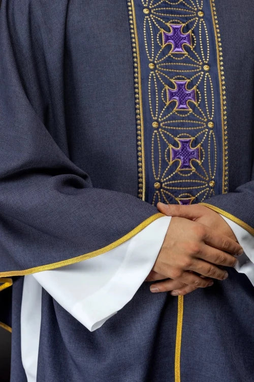 Purple Chasuble with embroidered band with cross motif - Variant II - gallery view 5