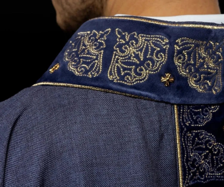 Purple Chasuble with embroidered band with cross motif - Variant III - gallery view 7