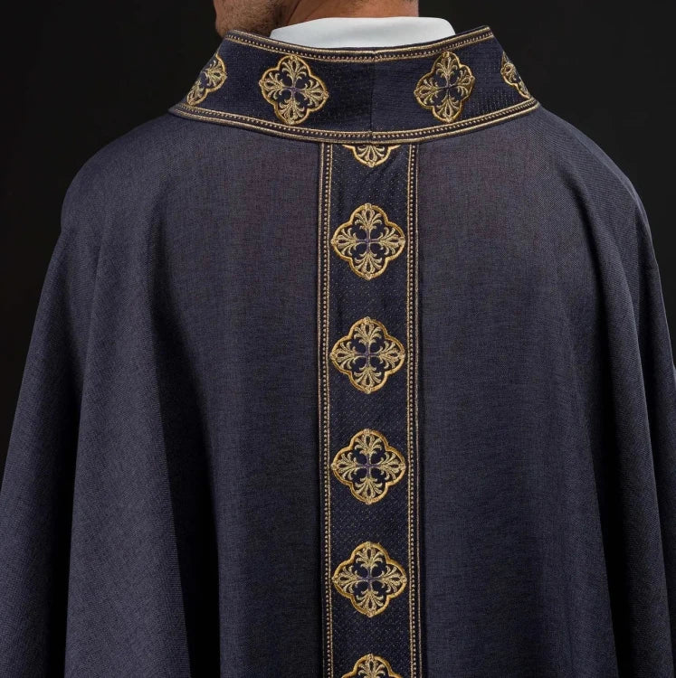 Purple Chasuble with embroidered band with cross motif - Variant IV - gallery view 7