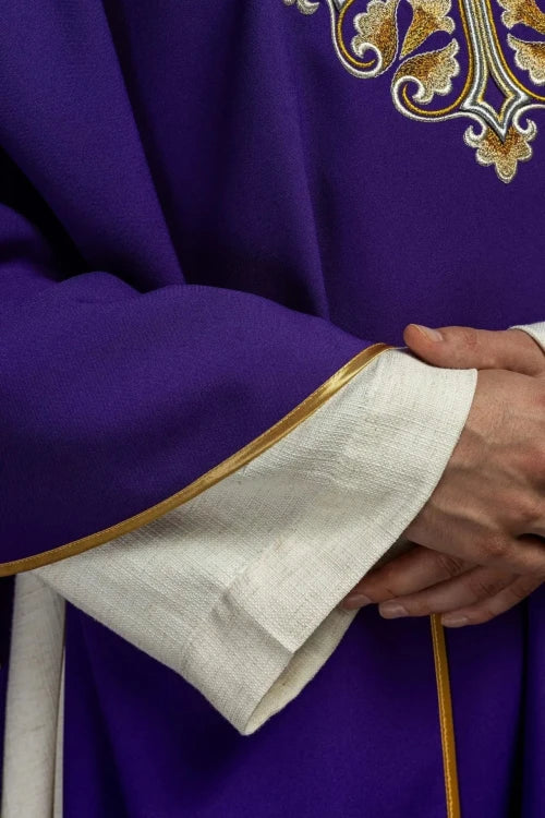 Purple Chasuble with embroidered cross and wide collar - Variant II - gallery view 5