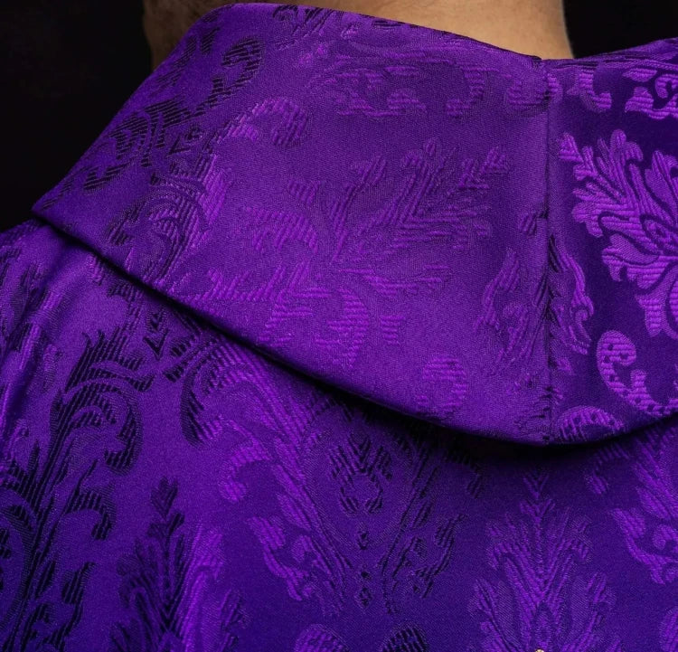 Purple Chasuble with embroidered cross on patterned fabric - gallery view 5