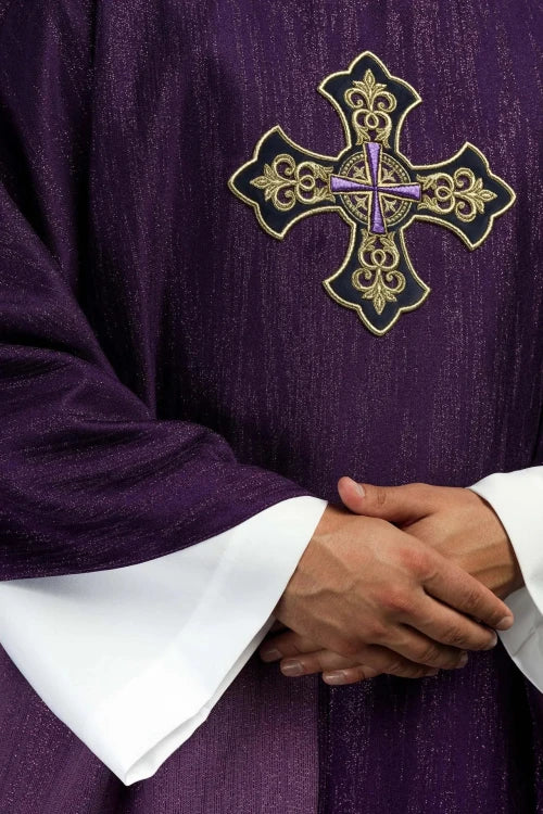 Purple Chasuble with embroidered cross - Variant V - gallery view 9