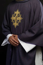 Purple Chasuble with embroidered cross - Variant VII - gallery view 1