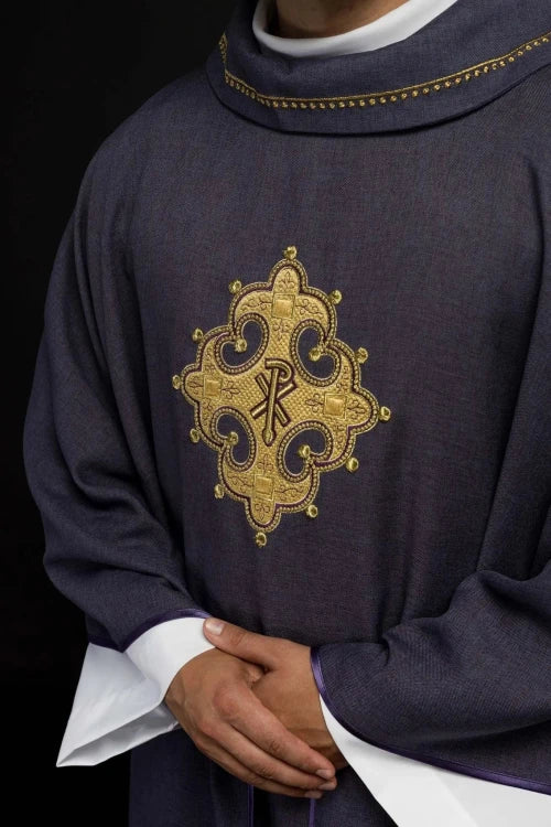 Purple Chasuble with embroidered cross - Variant VII - gallery view 3