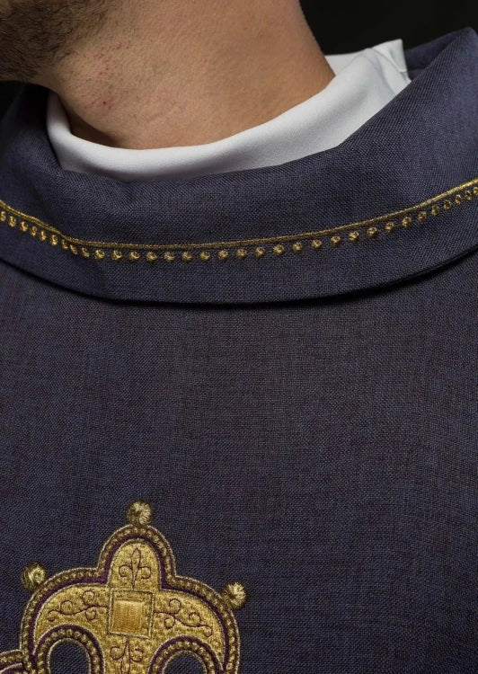 Purple Chasuble with embroidered cross - Variant VII - gallery view 5