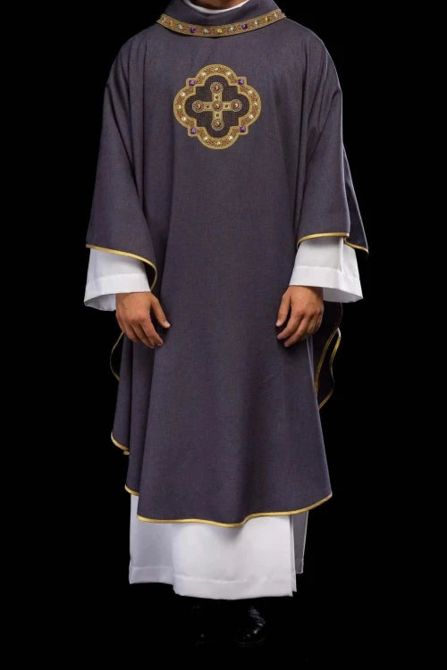 Purple Chasuble with embroidered cross - Variant VIII - gallery view 2