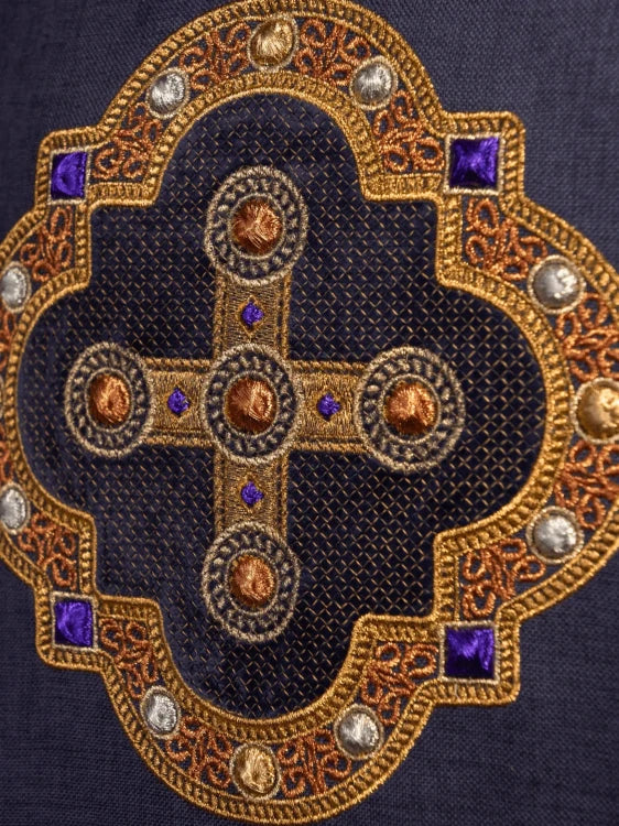 Purple Chasuble with embroidered cross - Variant VIII - gallery view 3