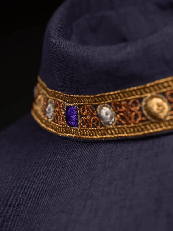 Purple Chasuble with embroidered cross - Variant VIII - gallery view 4