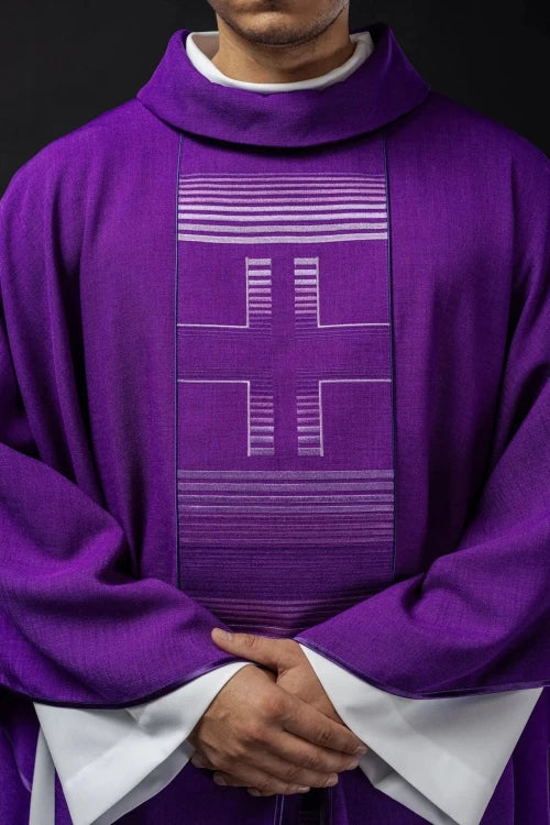 Purple Chasuble with embroidered crosses - Variant II - gallery view 3