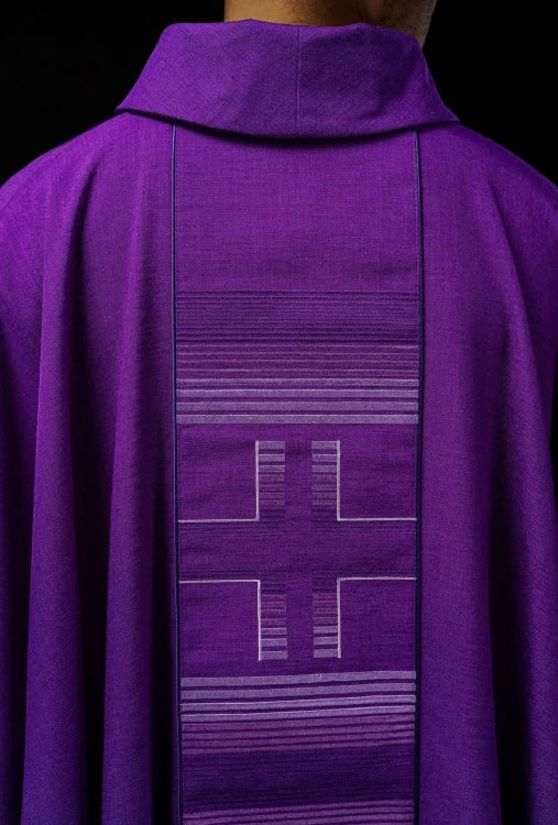 Purple Chasuble with embroidered crosses - Variant II - gallery view 5