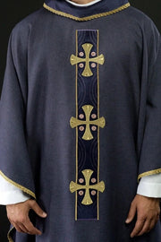 Purple Chasuble with embroidered crosses - Variant IV - gallery view 1