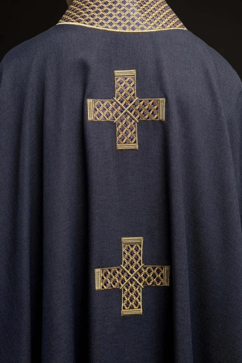 Purple Chasuble with embroidered crosses - Variant V - gallery view 7