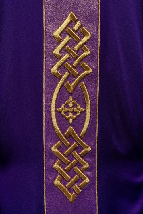Purple Chasuble with embroidered decorative band - Variant I - gallery view 8