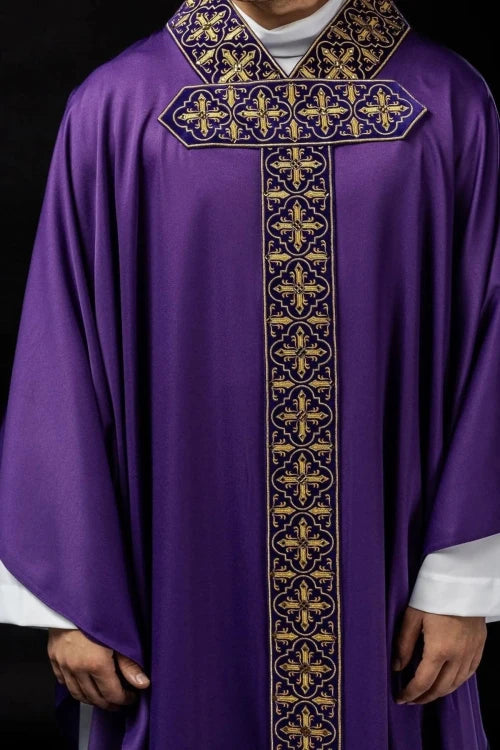 Purple Chasuble with embroidery with 500 decorative stones - Variant I - gallery view 1