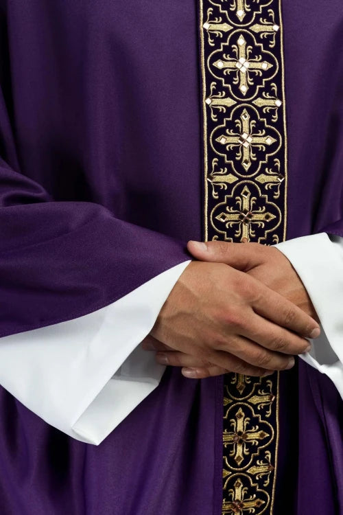 Purple Chasuble with embroidery with 500 decorative stones - Variant II - gallery view 5
