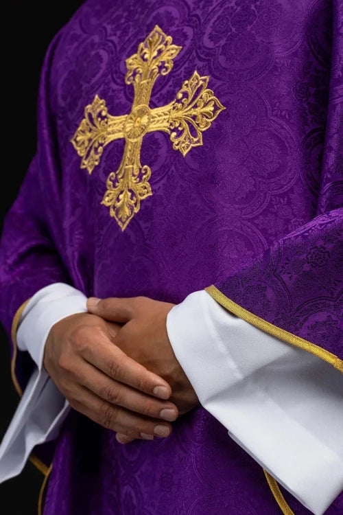 Purple Chasuble with gold cross embroidery and jacquard fabric - Variant II - gallery view 4