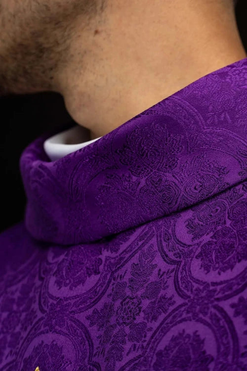 Purple Chasuble with gold cross embroidery and jacquard fabric - Variant II - gallery view 5
