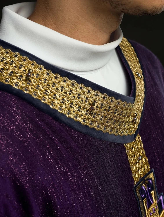 Purple Chasuble with hand decoration with natural stones - Variant I - gallery view 7