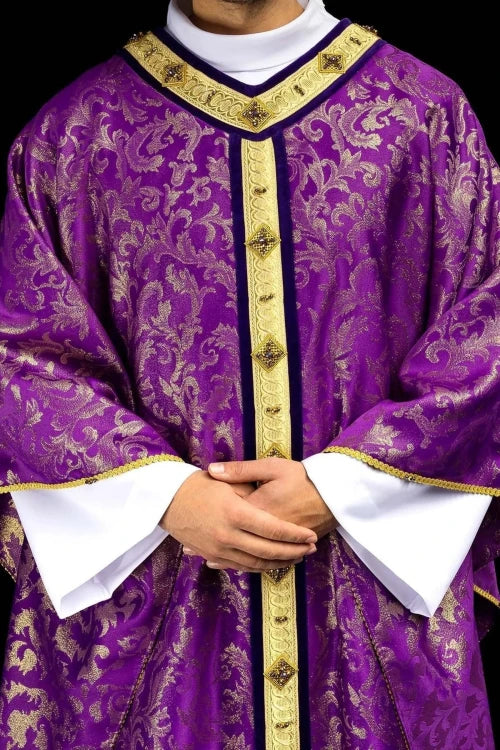 Purple Chasuble with hand decoration with natural stones - Variant II - gallery view 1