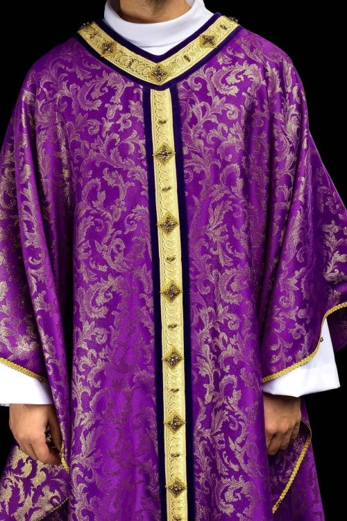Purple Chasuble with hand decoration with natural stones - Variant II - gallery view 4