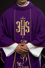 Purple Chasuble with IHS embroidery and wide decorative band - gallery view 1