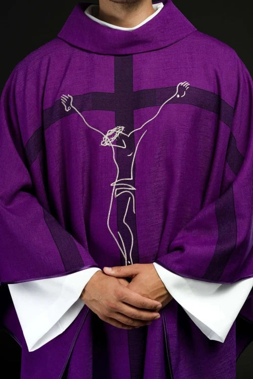 Purple Chasuble with image of the crucified Jesus - gallery view 1