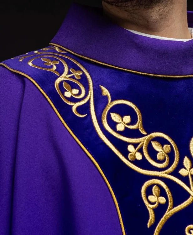 Purple Chasuble with rich embroidery on a velvet panel - Variant I - gallery view 5