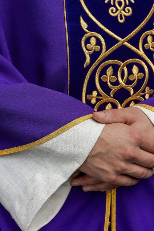 Purple Chasuble with rich embroidery on a velvet panel - Variant I - gallery view 6