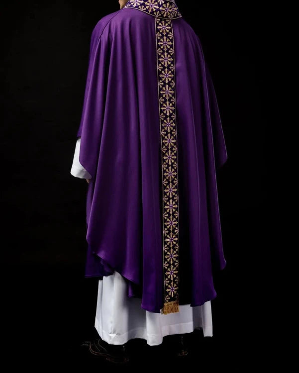 Purple Chasuble with shimmering purple embroidery - gallery view 5