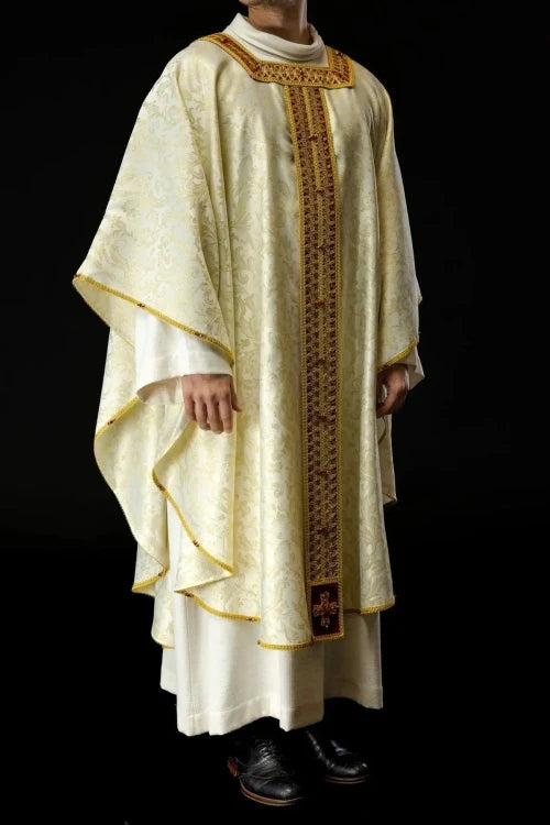 Ecru Chasuble with handcrafted natural-stone decoration — gallery view 12
