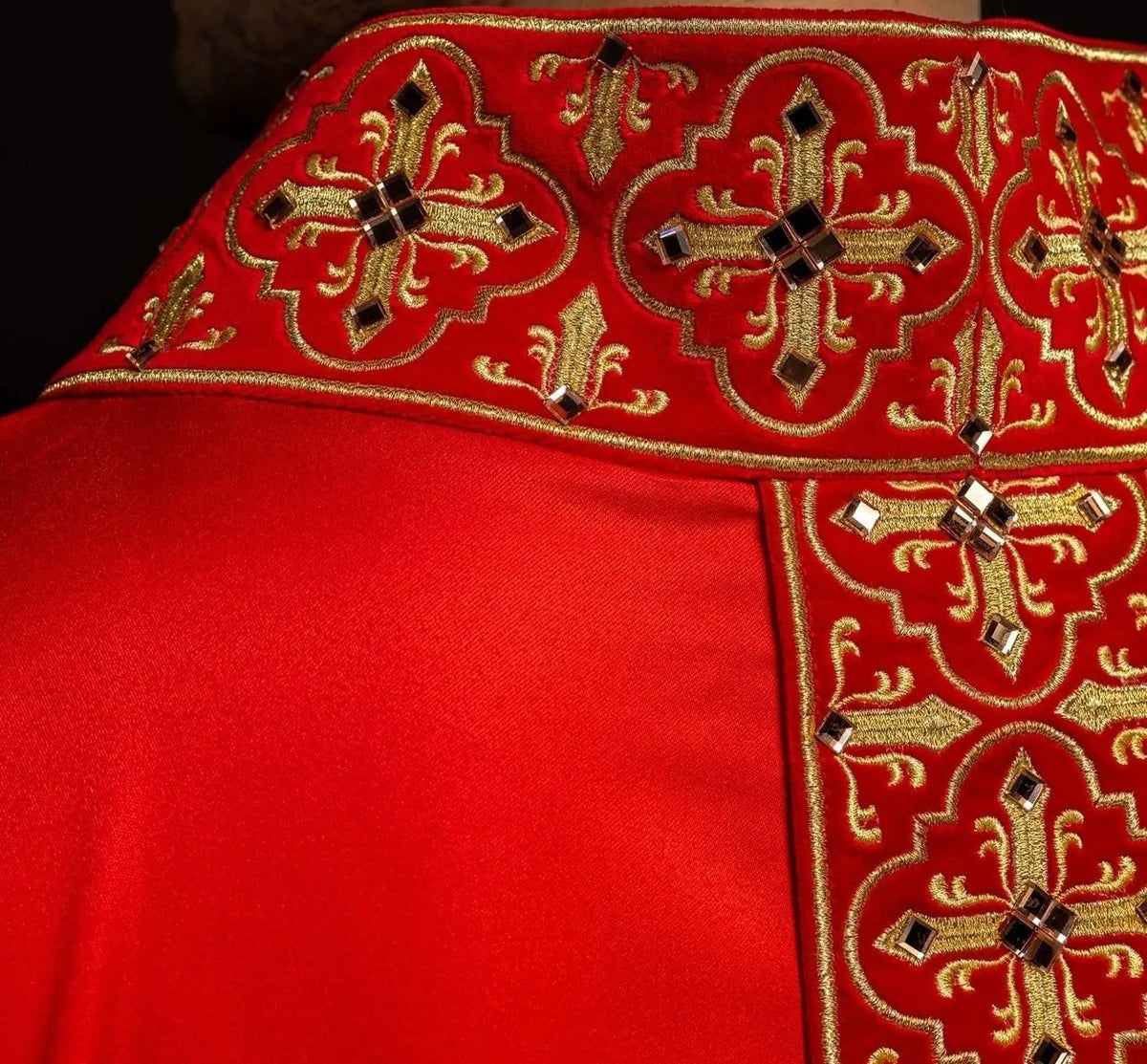 Red Chasuble Decorated with 500 Stones and Narrow Band — fabric detail