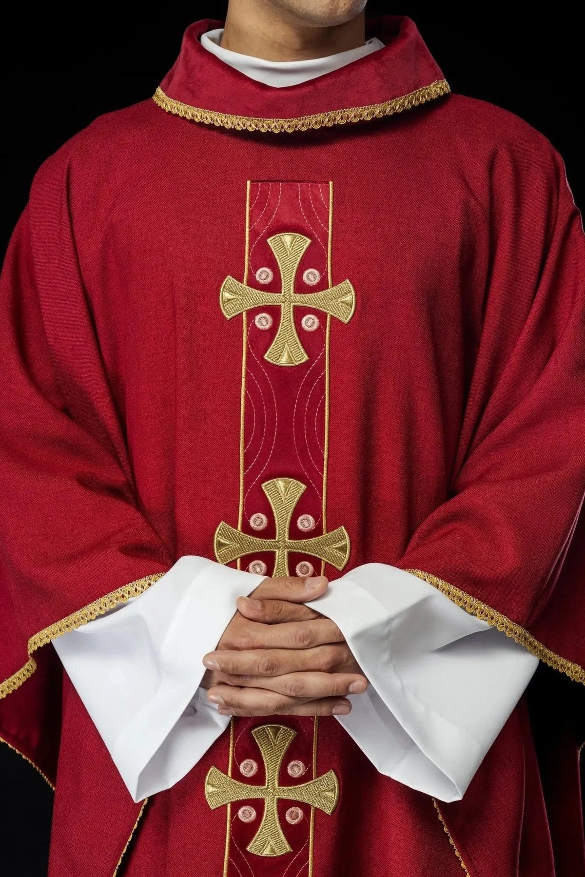 Red Chasuble with Gold Cross Embroidery and Decorative Panel — Product view