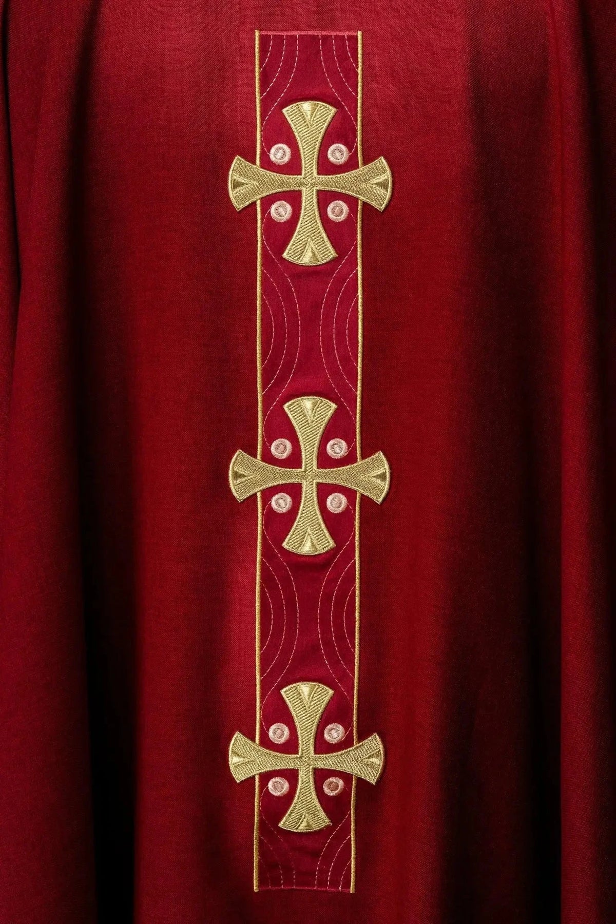 Red Chasuble with Gold Cross Embroidery and Decorative Panel — Embroidery close-up