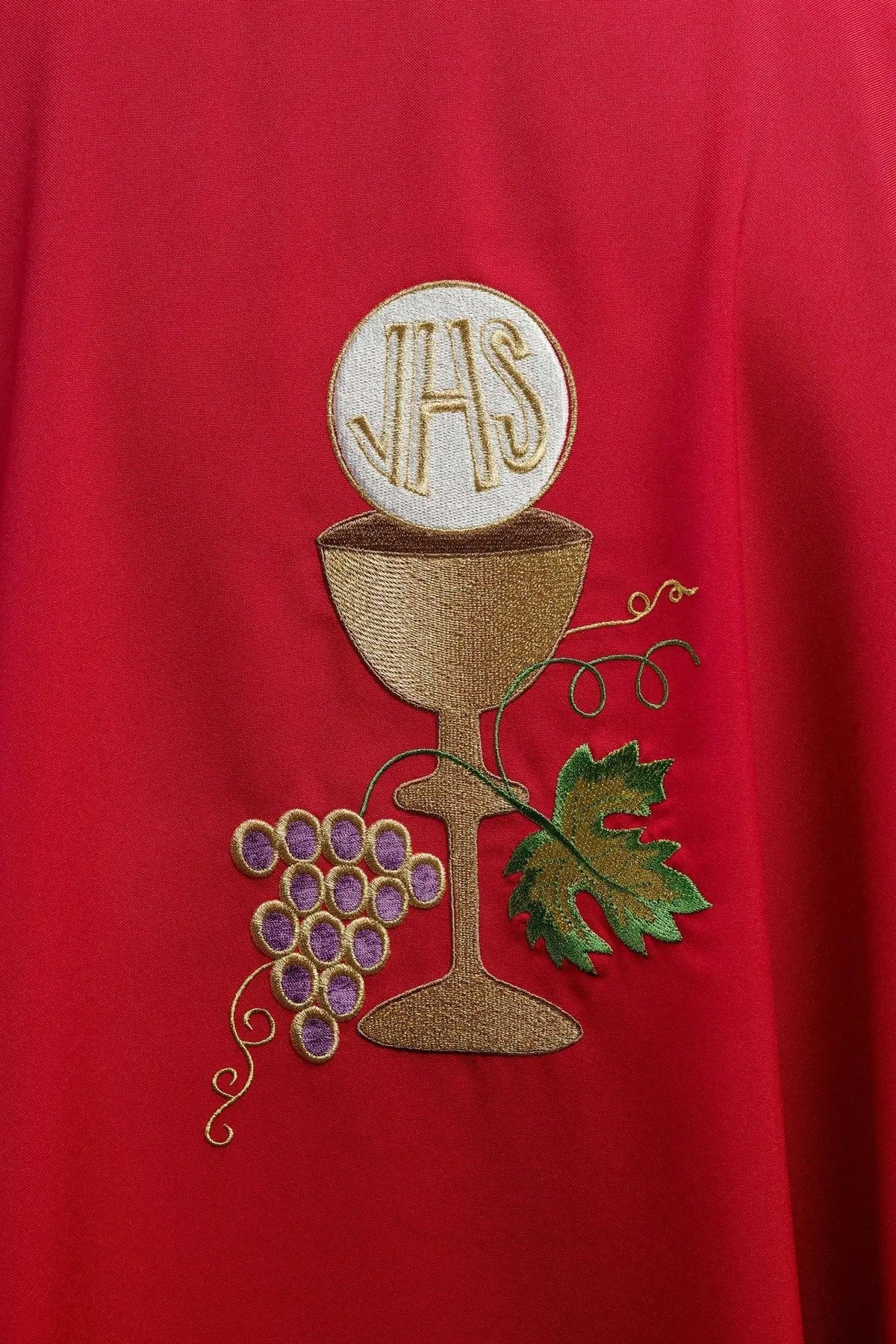 Red Chasuble with Chalice, Cross and Grapes Embroidery — embroidery close-up
